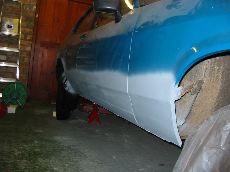 Removing the rubbing strips on the Capri