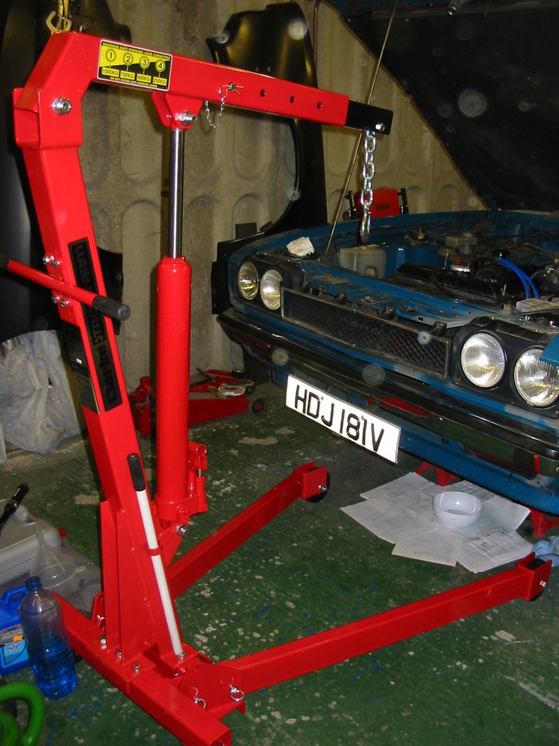 Machine Mart engine crane hoist