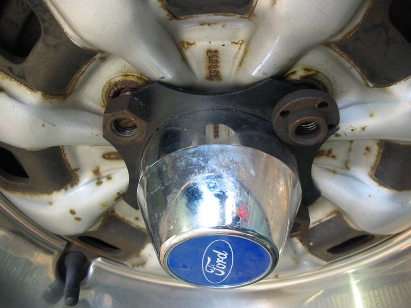 Ford chromed plastic wheel centres not for Capri steels