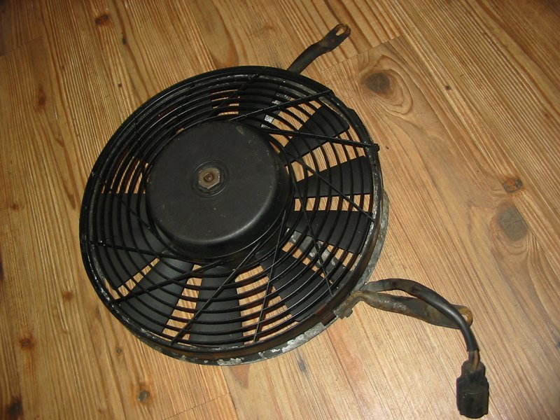 Escort fan Escort RS Turbo radiator fan to go onto the Capri