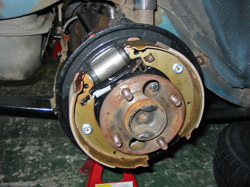 Half shaft refitted in rear axle with new 9" drum setup Capri half shaft refitted in rear axle with new 9" nine inch drum brake setup