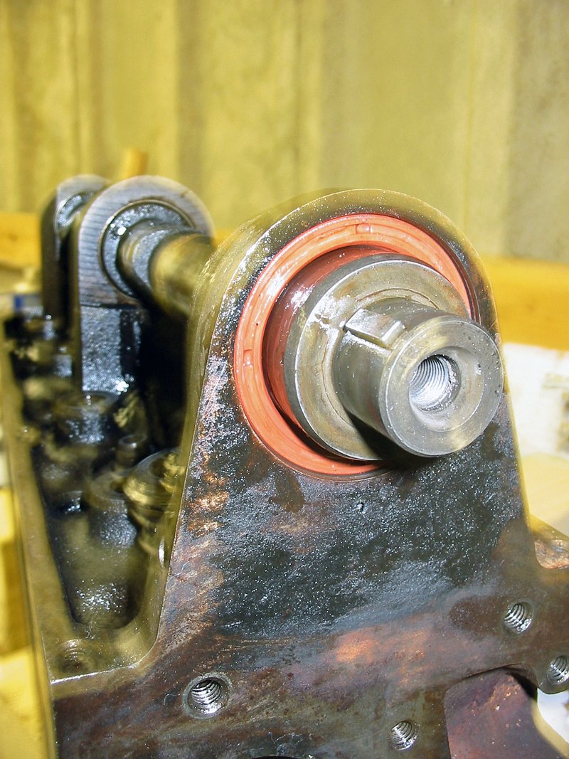 Pinto camshaft oil seal